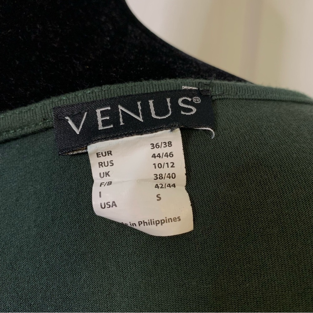 Venus Forest Green Long Sleeve Lace-Up V-Neck Top - Picture 5 of 5